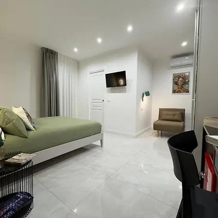 Carafa بيت ضيافة نابولي